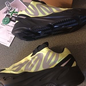 Yeezy Boost 700 MVNV Men’s 10.5